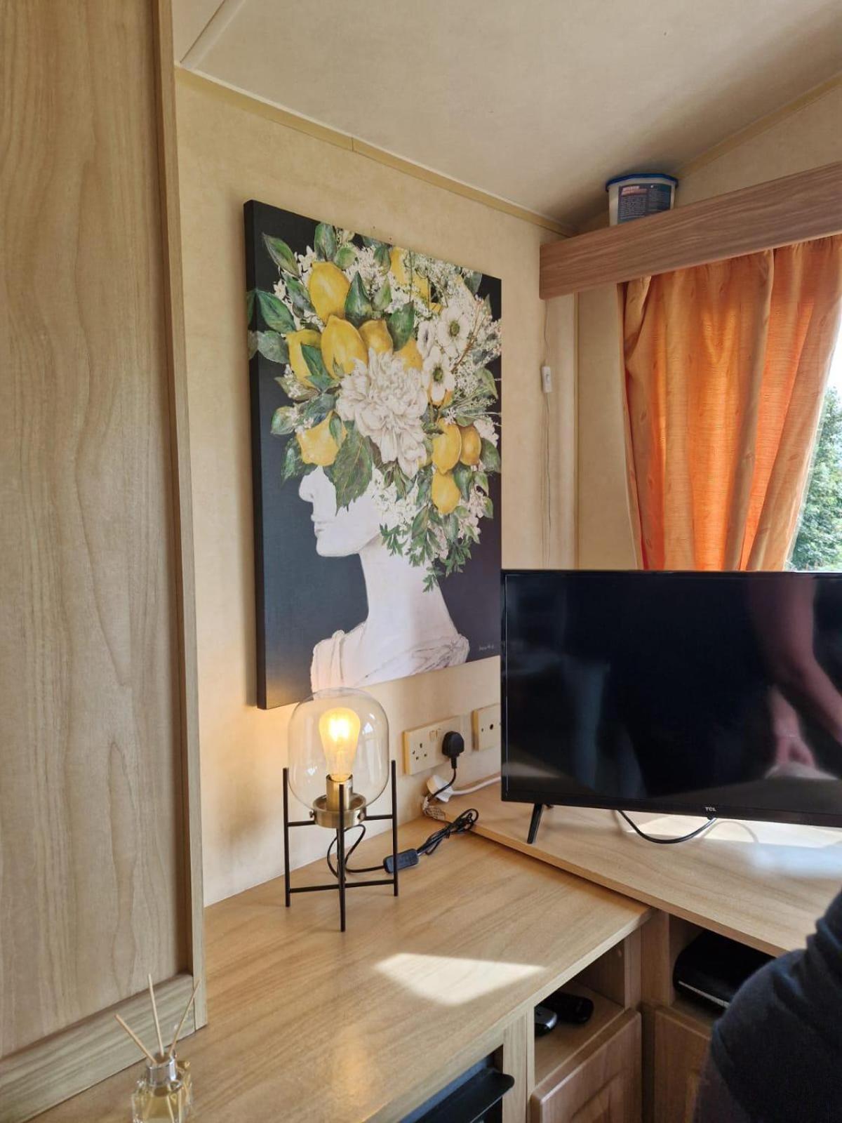 Lochview Retreat Caravan Balminnoch Bagian luar foto